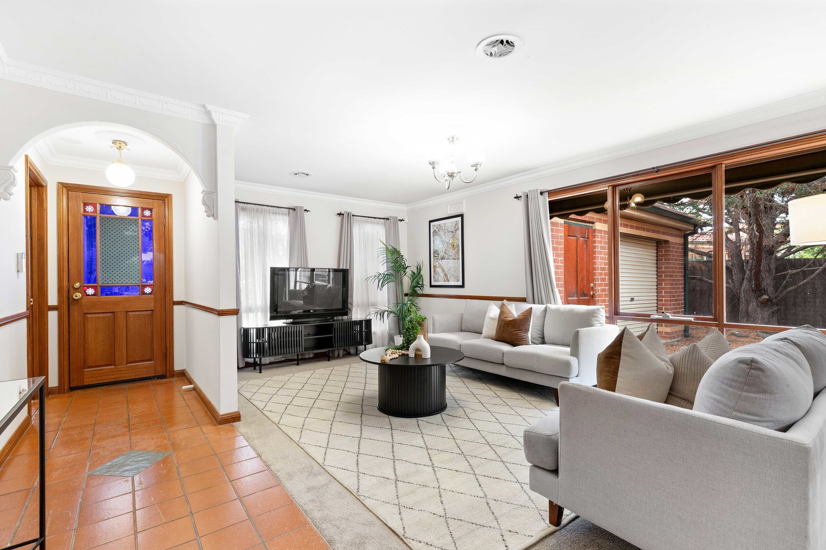 6 Tivoli Court, Taylors Lakes, VIC 3038, Keilor Lodge - Thumbnail 2