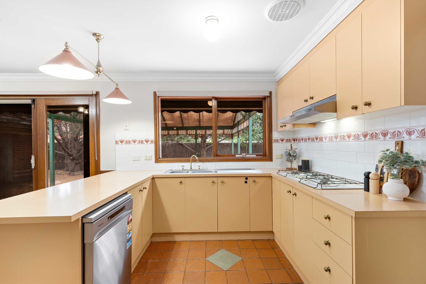 6 Tivoli Court, Taylors Lakes, VIC 3038, Keilor Lodge - Thumbnail 5