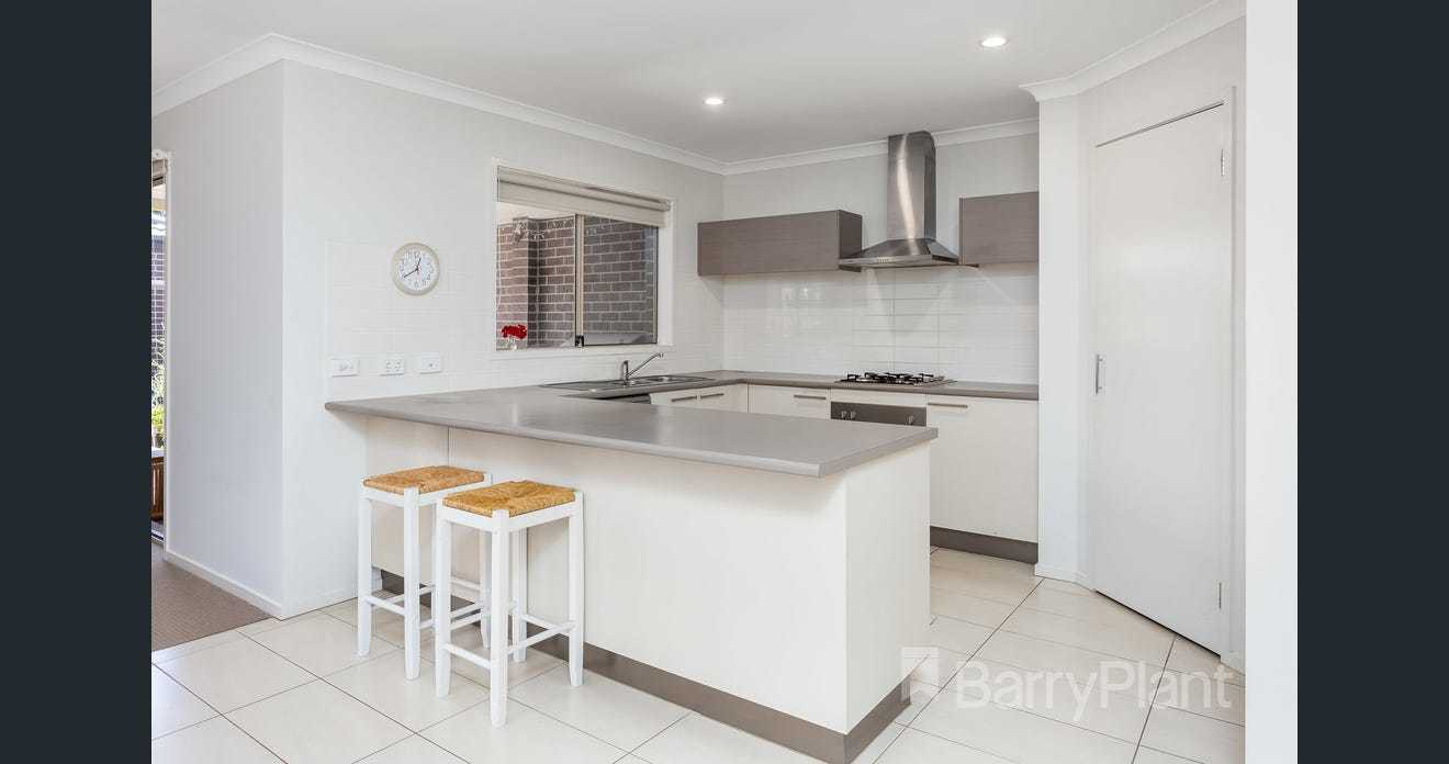 6 Tom Roberts Parade, Point Cook, VIC 3030, Point Cook - Thumbnail 4
