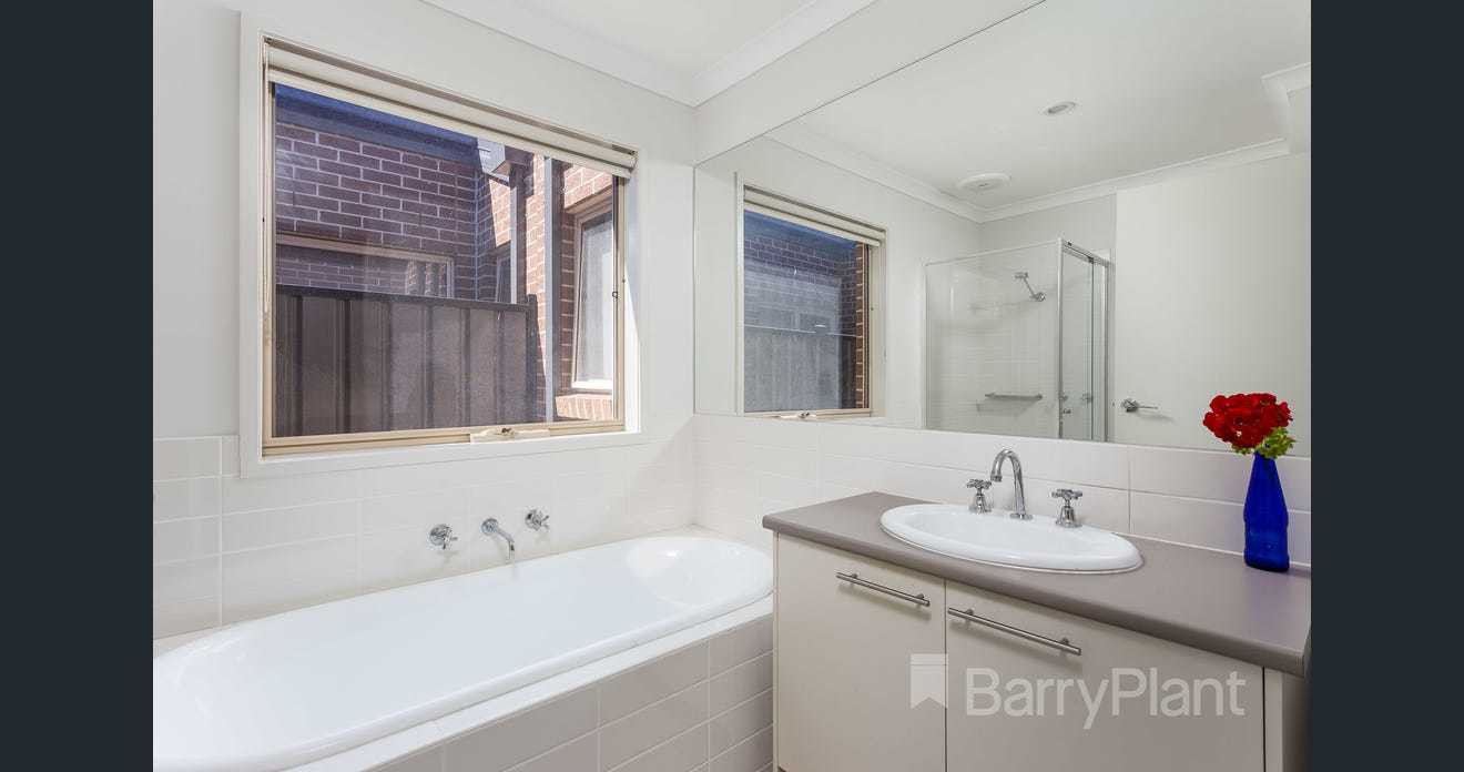 6 Tom Roberts Parade, Point Cook, VIC 3030, Point Cook - Thumbnail 5