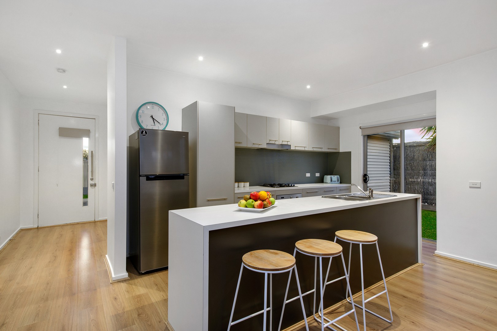 6 Verdon Avenue, Caroline Springs, VIC 3023, Caroline Springs - Thumbnail 5