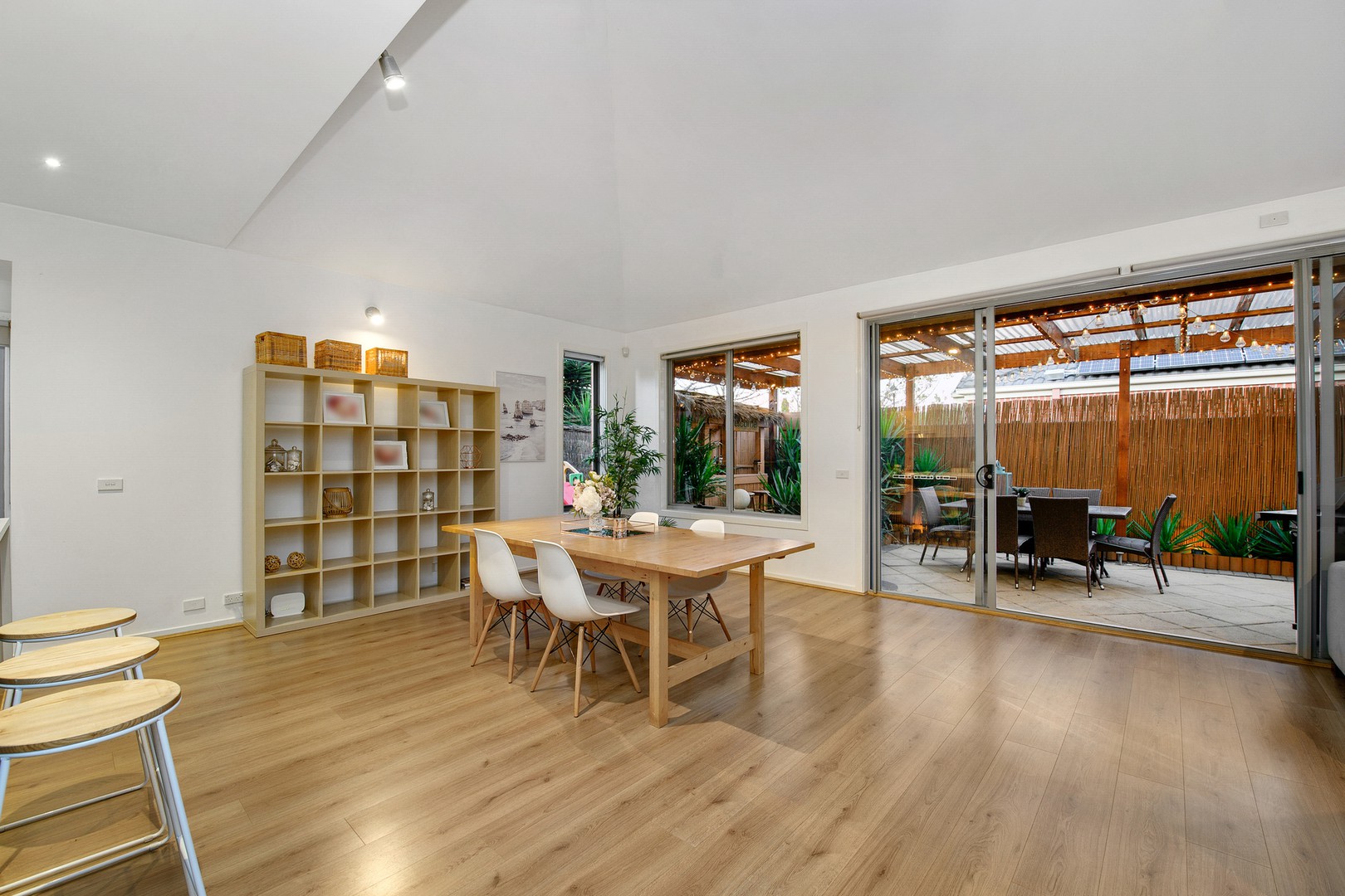 6 Verdon Avenue, Caroline Springs, VIC 3023, Caroline Springs - Thumbnail 8