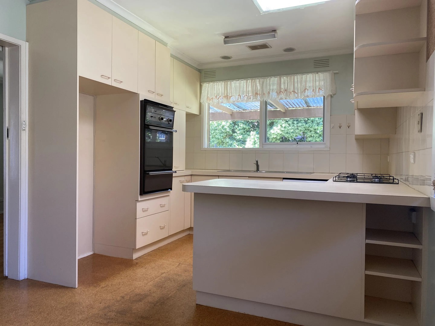 6 Vista Court, Forest Hill, VIC 3131 - Thumbnail 2 - 14/09/2026