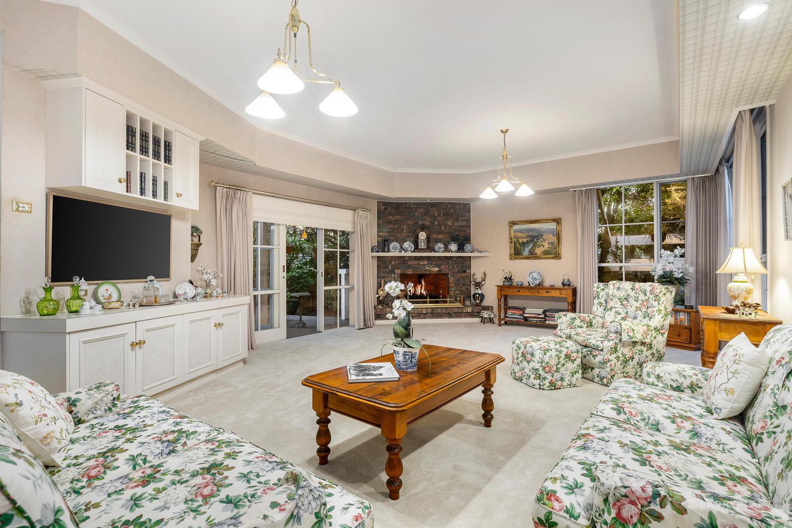 6 Wahine Court, Templestowe, VIC 3106 - Thumbnail 2 - 09/07/2025