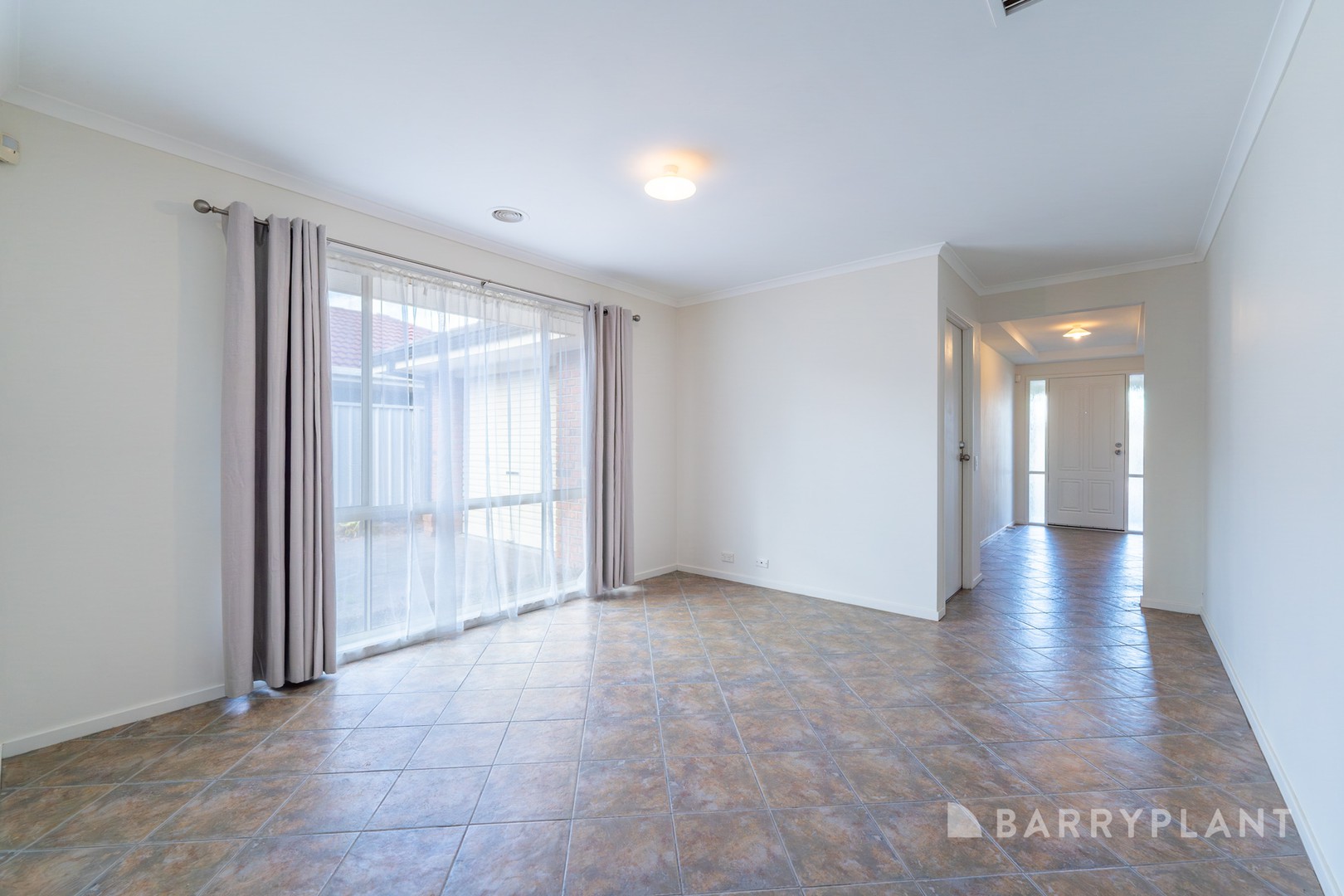 6 Waterford Avenue, Craigieburn, VIC 3064, Craigieburn - Thumbnail 4