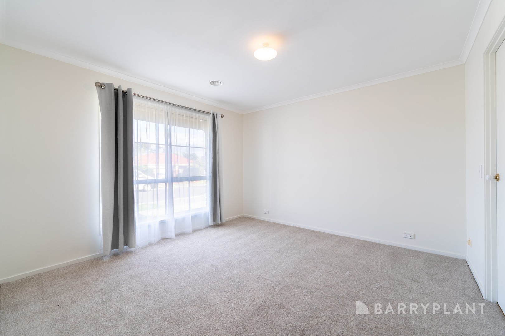 6 Waterford Avenue, Craigieburn, VIC 3064, Craigieburn - Thumbnail 5