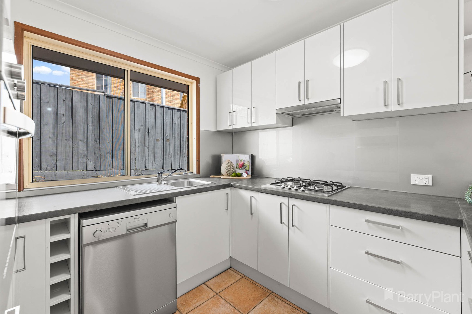 6 Waverley Close, Narre Warren, VIC 3805, Narre Warren - Thumbnail 5