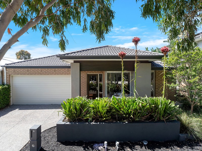6 Whitfield Crescent, Craigieburn, VIC 3064 - Image - 17/11/2025