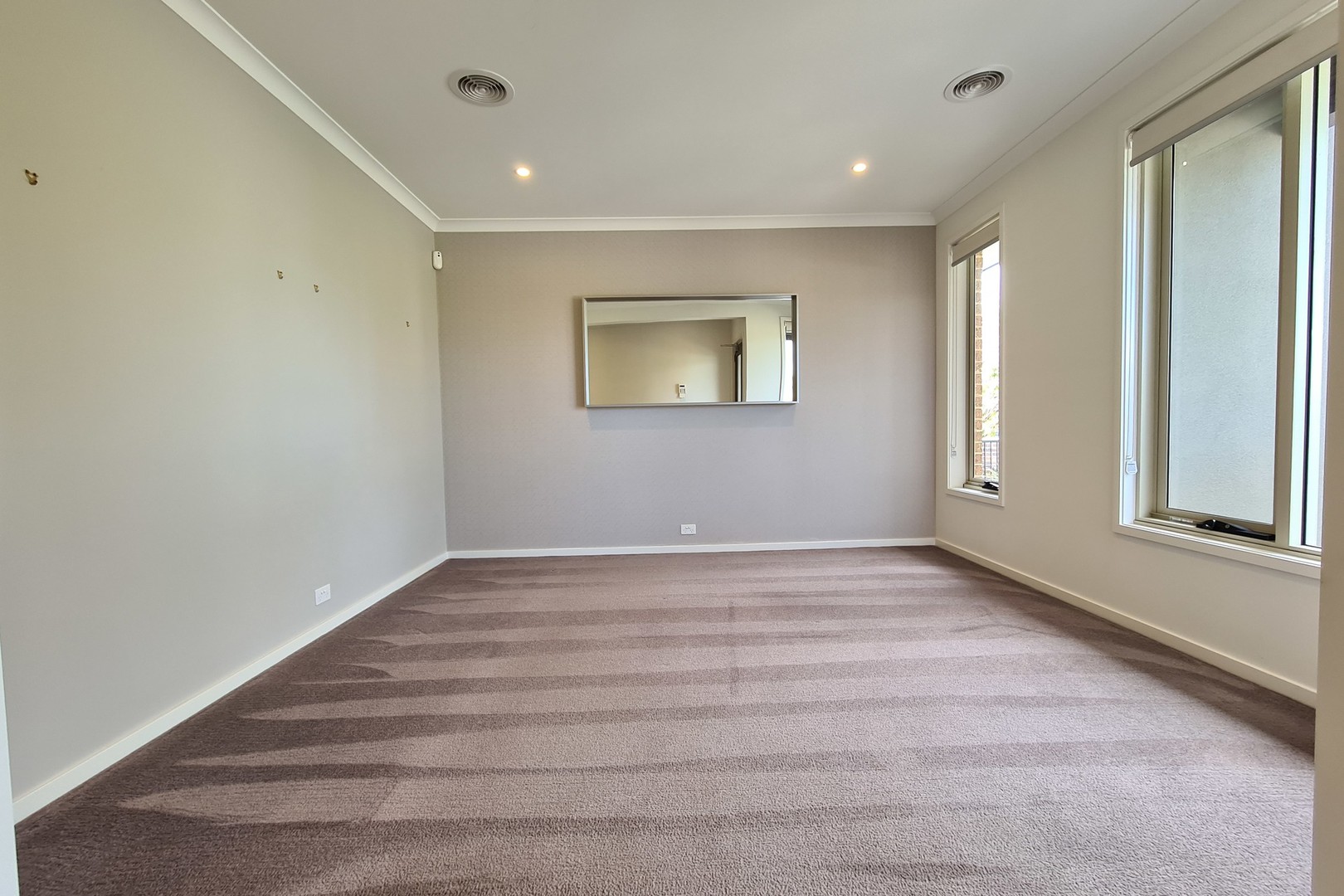 6 Whitfield Crescent, Craigieburn, VIC 3064, Craigieburn - Thumbnail 2