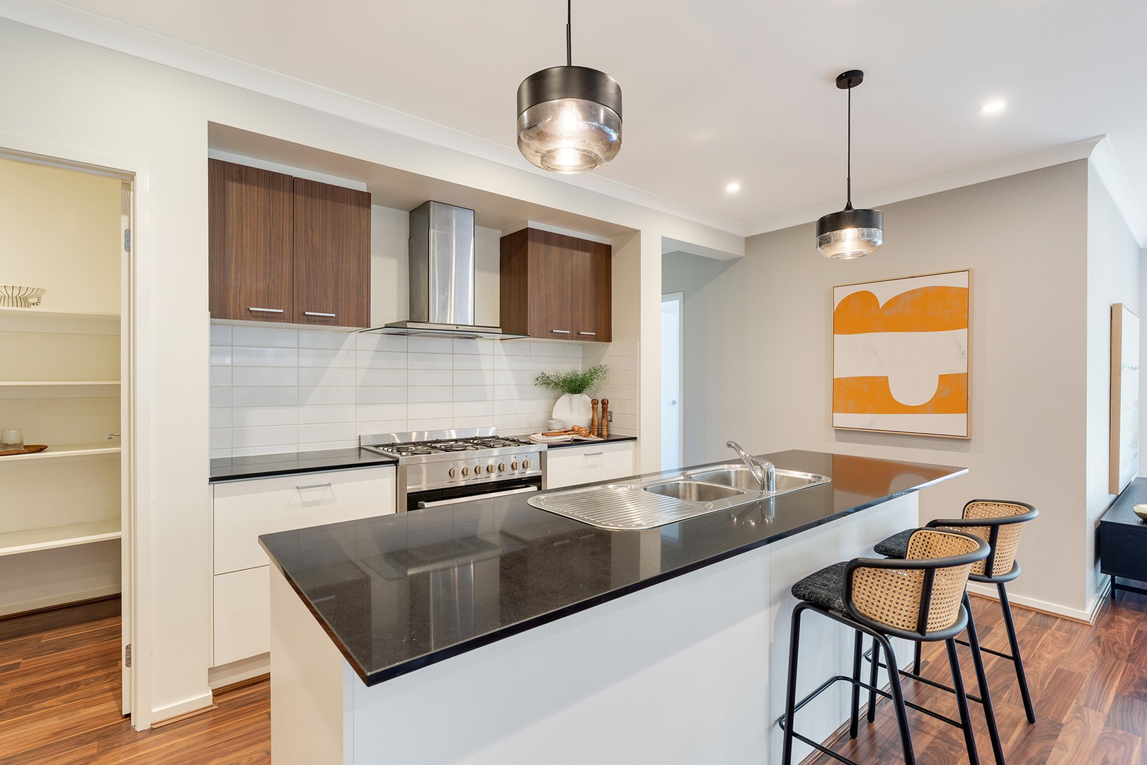 6 Whitfield Crescent, Craigieburn, VIC 3064, Craigieburn - Thumbnail 5