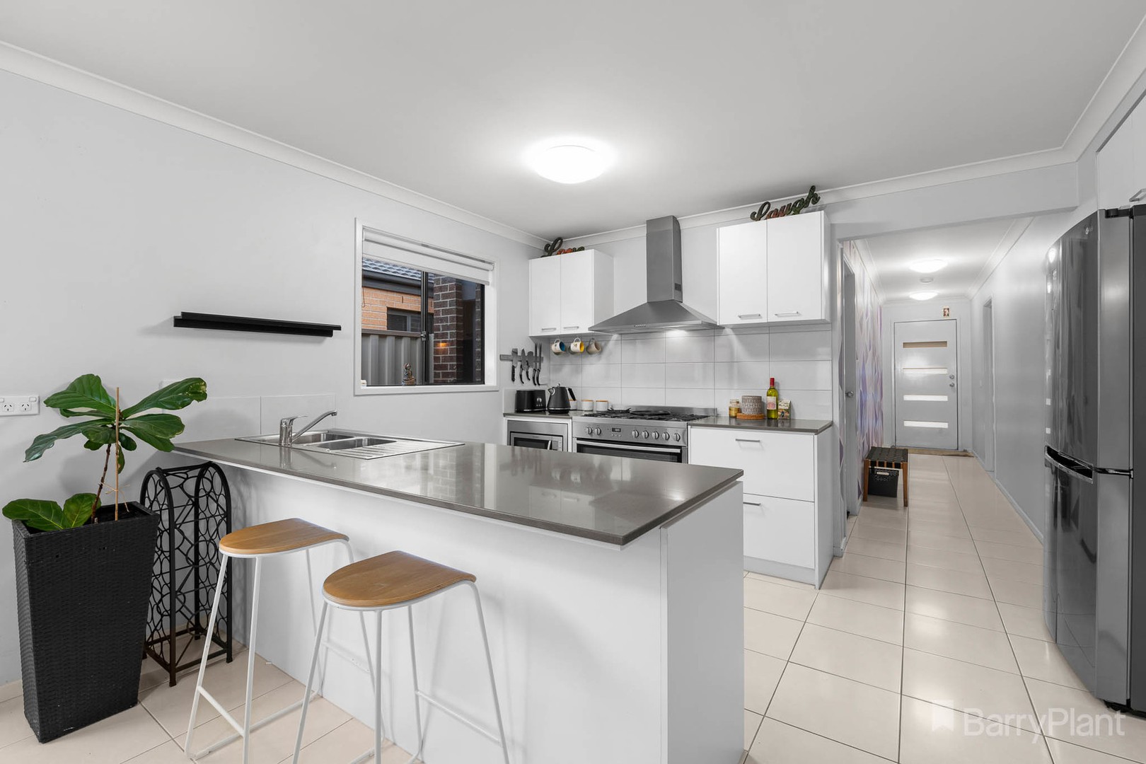 6 Willowtree Drive, Pakenham, VIC 3810, Pakenham - Thumbnail 2