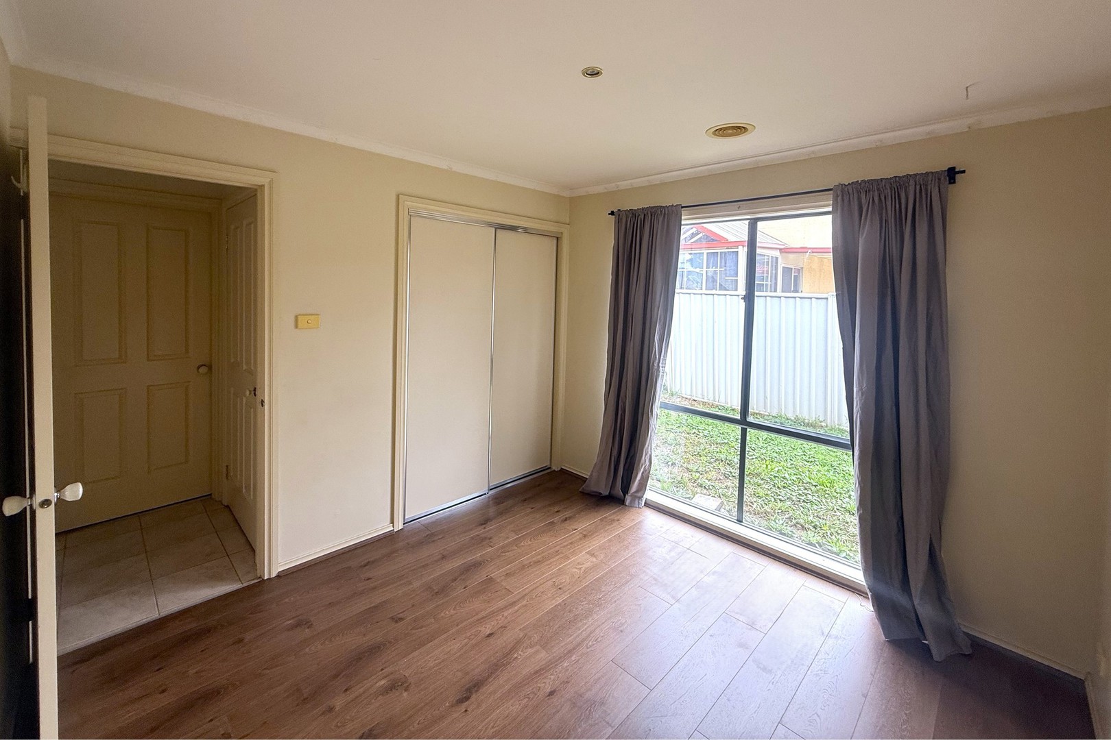 6 Windsor Gardens, Caroline Springs, VIC 3023, Caroline Springs - Thumbnail 5