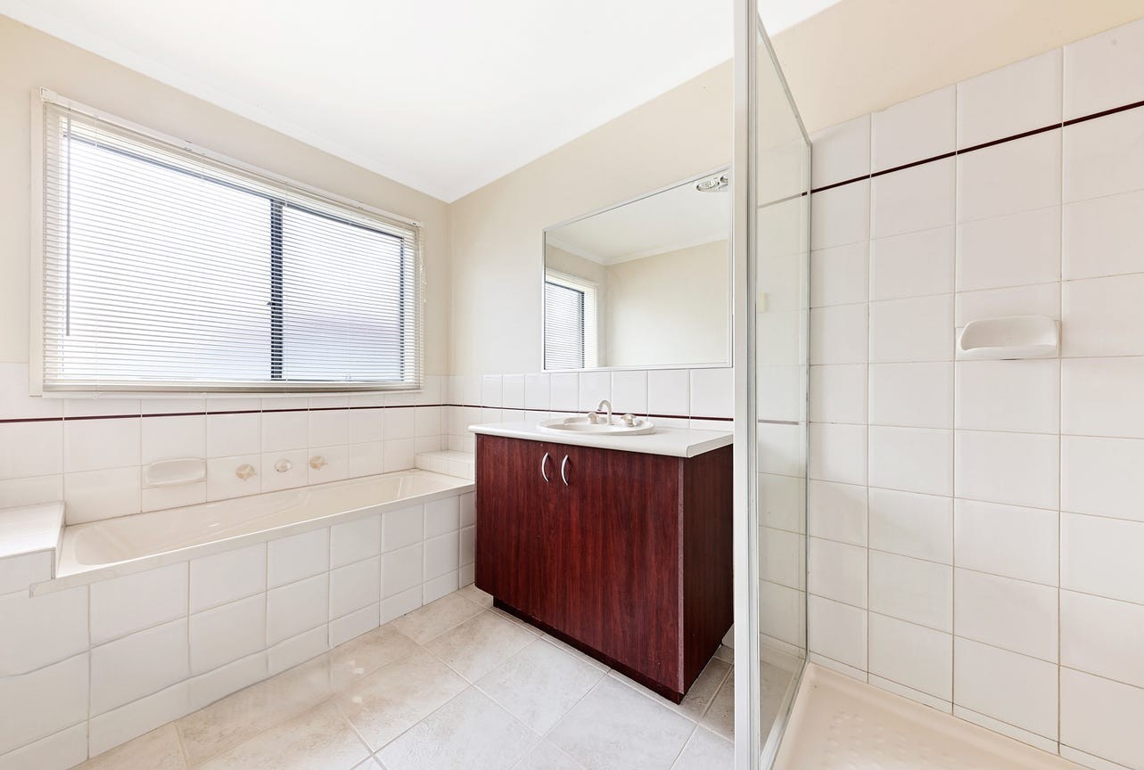 6 Windsor Gardens, Caroline Springs, VIC 3023, Caroline Springs - Thumbnail 6
