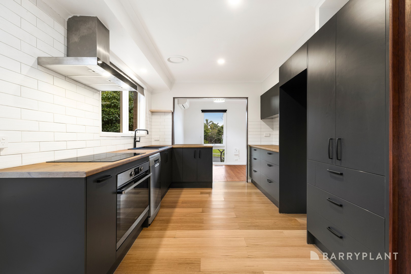 6 Winton Avenue, Frankston, VIC 3199 - Thumbnail 2 - 13/08/2026