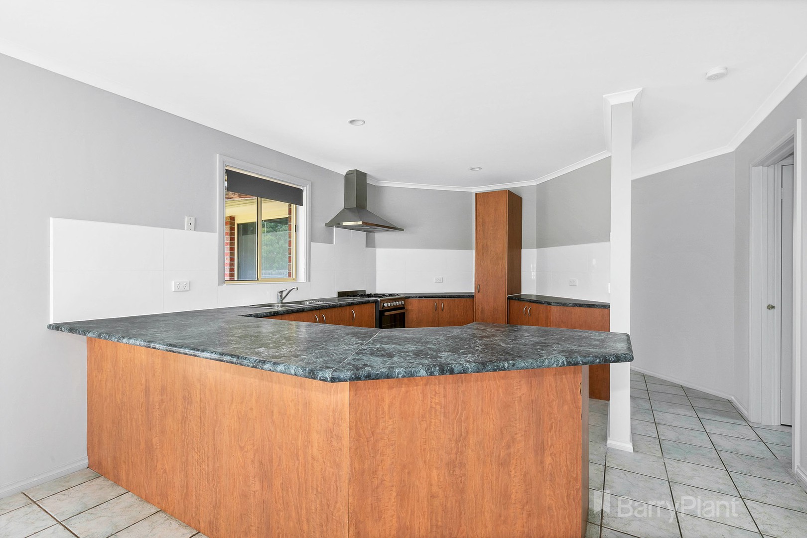6 Woodbury Court, Narre Warren South, VIC 3805, Narre Warren South - Thumbnail 3
