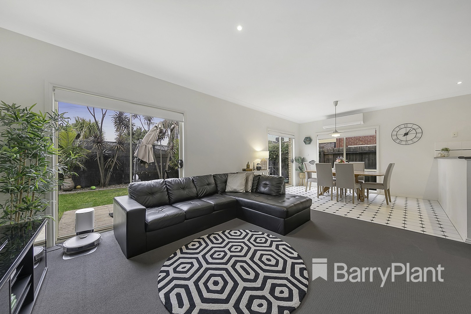6 Xavier Way, South Morang, VIC 3752, South Morang - Thumbnail 2