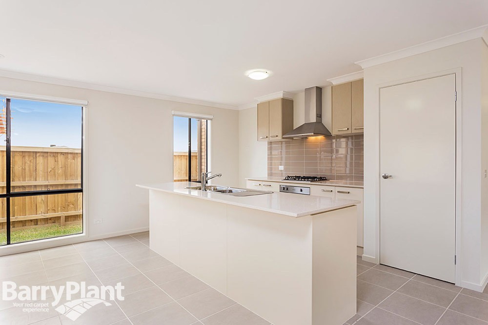 6 Yarkon Way, Point Cook, VIC 3030, Point Cook - Thumbnail 5