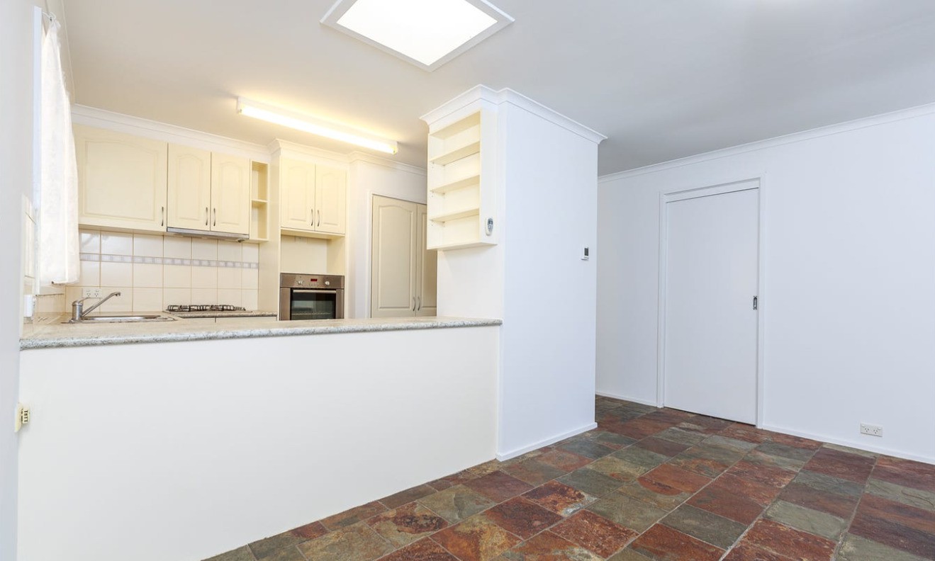 6 Yorkminster Avenue, Wantirna, VIC 3152, Wantirna - Thumbnail 3