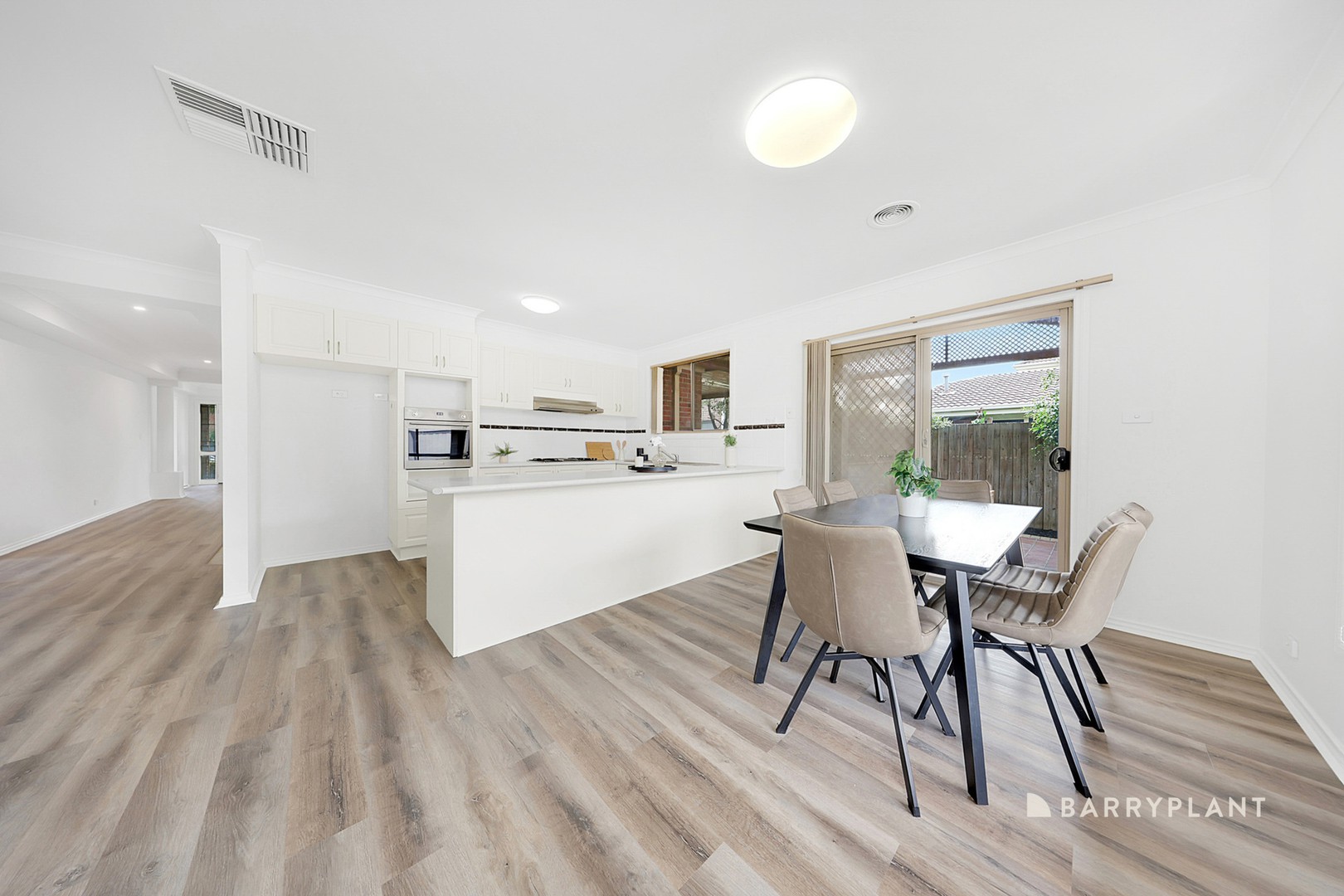 6 Zurzolo Terrace, Epping, VIC 3076, Epping - Thumbnail 4
