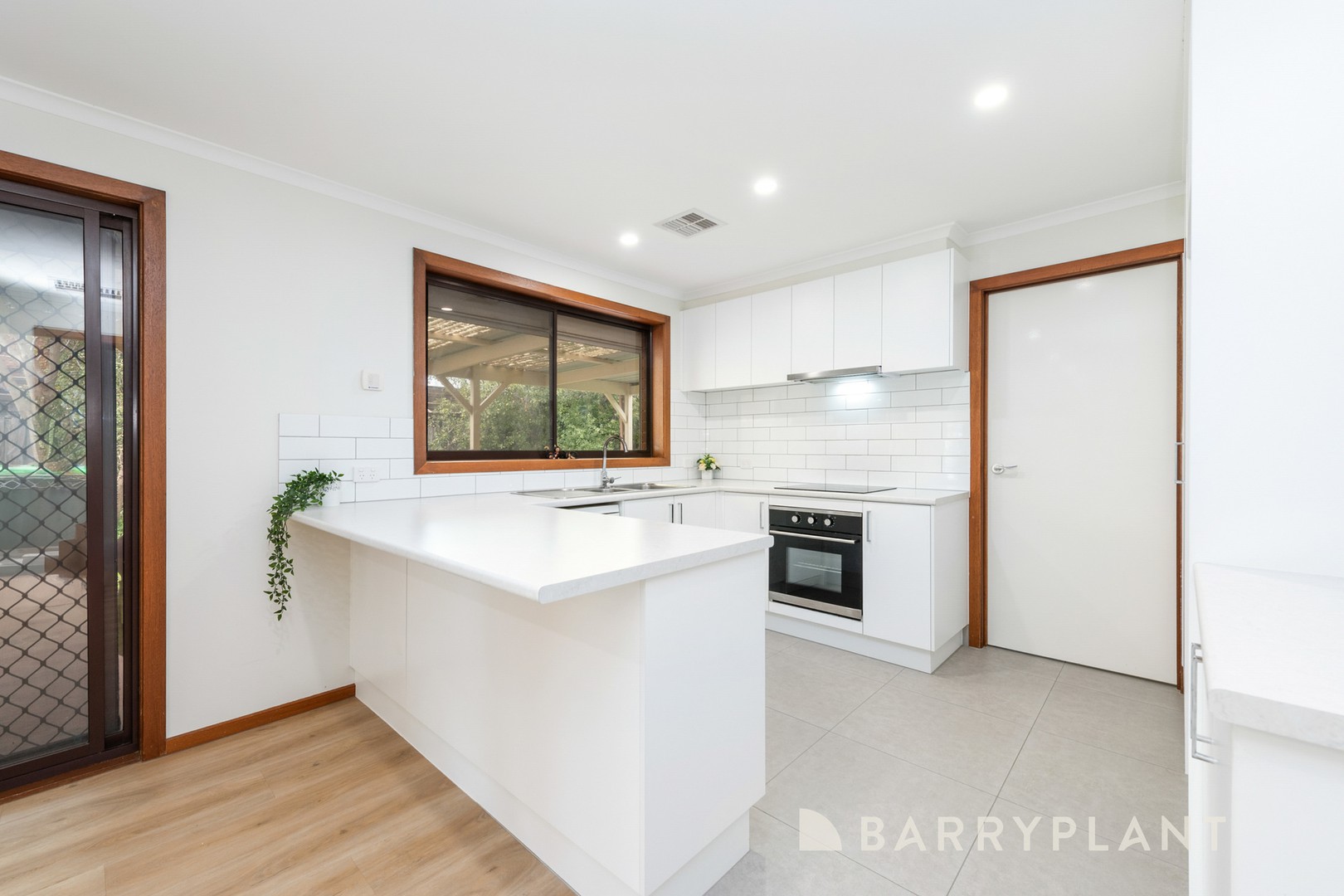60 Bartlett Crescent, Hoppers Crossing, VIC 3029, Hoppers Crossing - Thumbnail 5