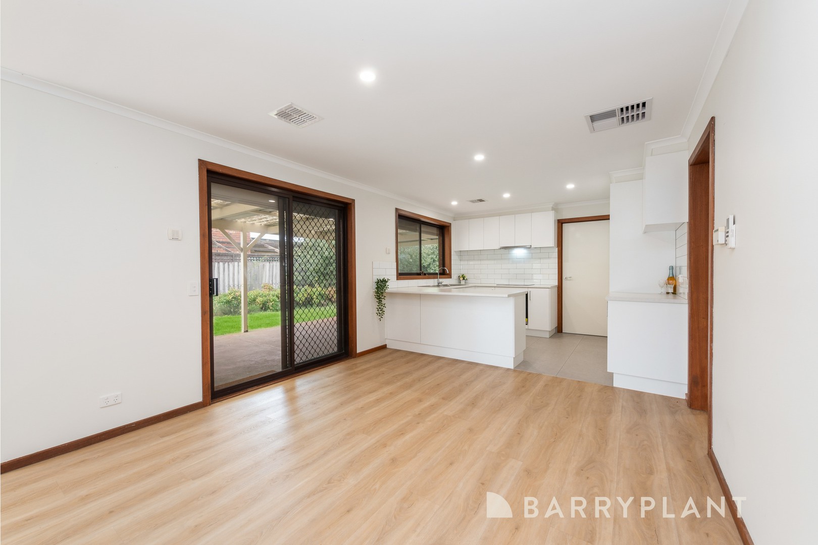 60 Bartlett Crescent, Hoppers Crossing, VIC 3029, Hoppers Crossing - Thumbnail 6