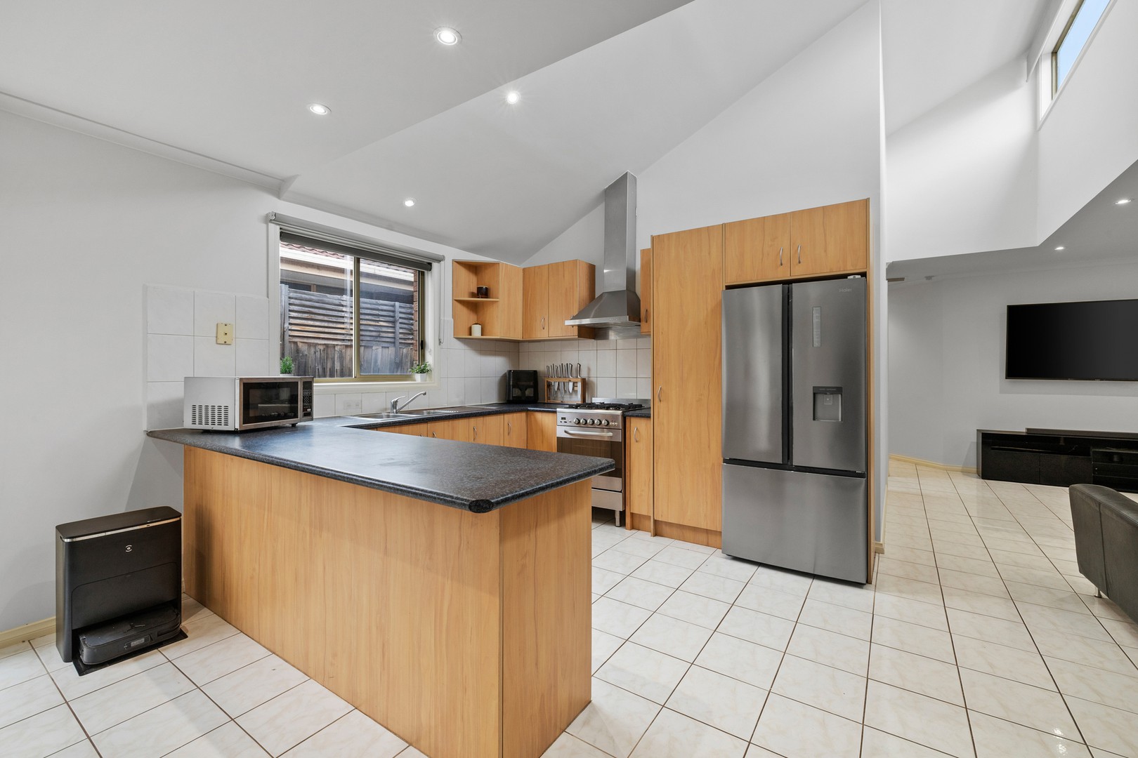 60 Chris Court, Hillside, VIC 3037, Hillside - Thumbnail 3