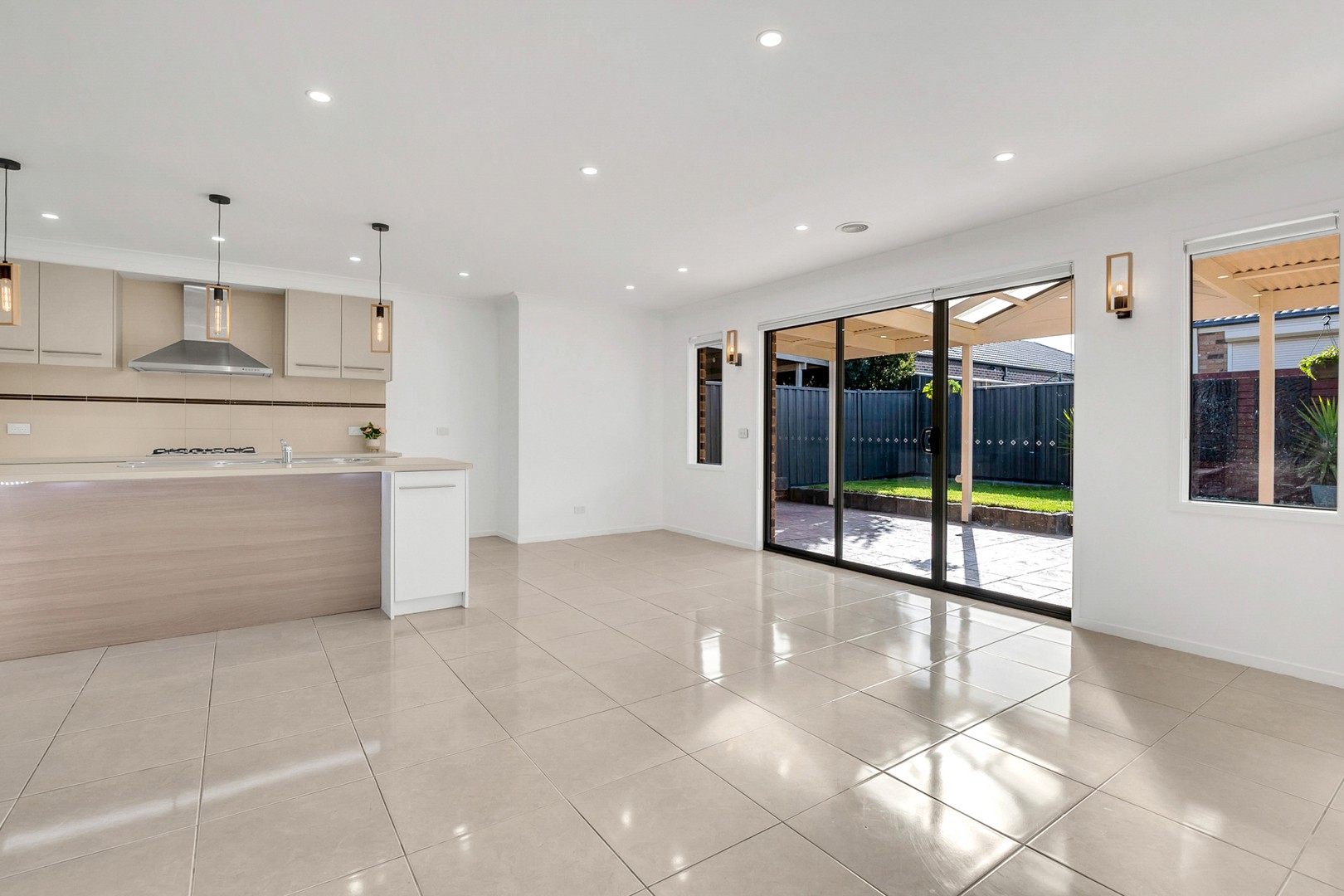 60 Corringa Way, Craigieburn, VIC 3064, Craigieburn - Thumbnail 3
