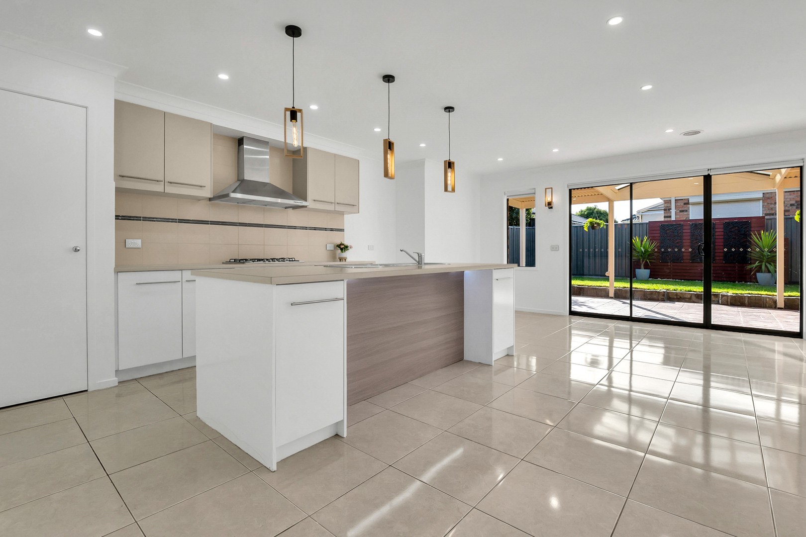 60 Corringa Way, Craigieburn, VIC 3064, Craigieburn - Thumbnail 5