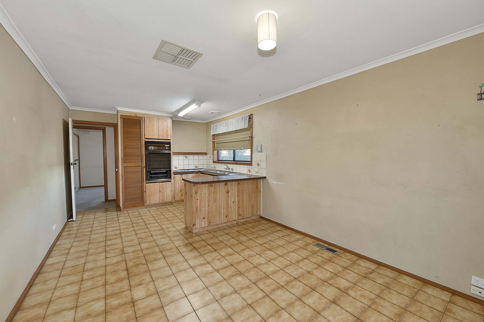 60 Cuthbert Drive, Mill Park, VIC 3082, Mill Park - Thumbnail 7