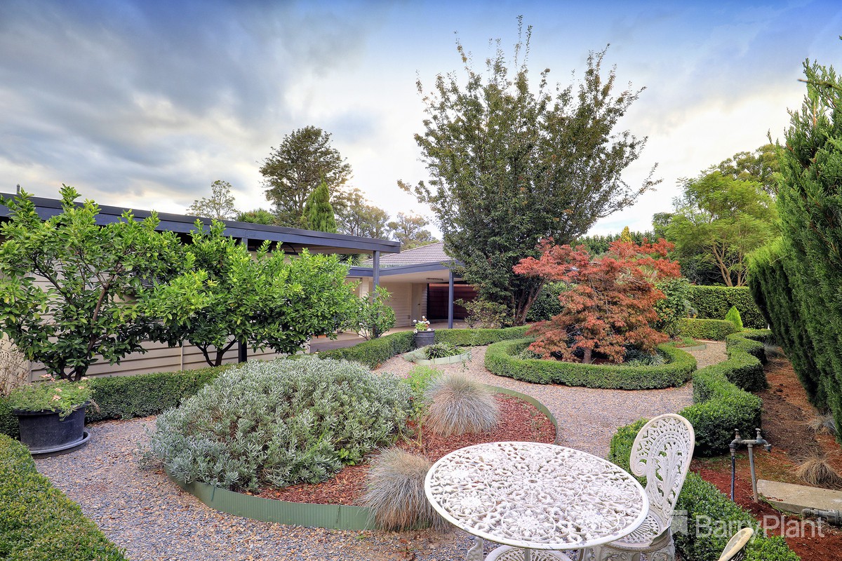 60 David Hill Road, Monbulk, VIC 3793, Monbulk - Thumbnail 2