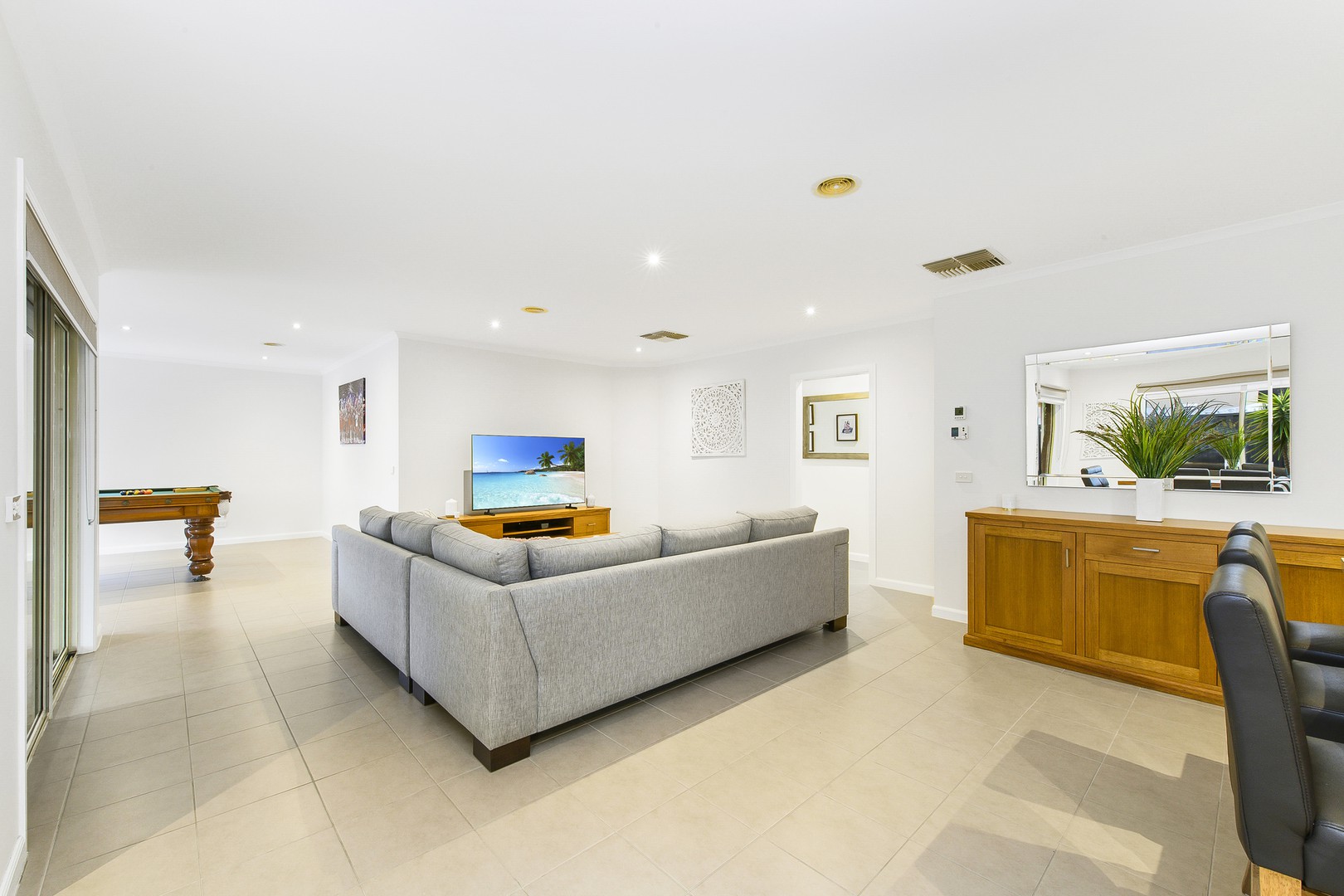 60 Hillcrest Drive, Hillside, VIC 3037, Hillside - Thumbnail 3