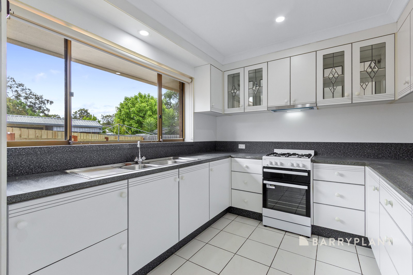 60 Kevin Avenue, Ferntree Gully, VIC 3156, Ferntree Gully - Thumbnail 2