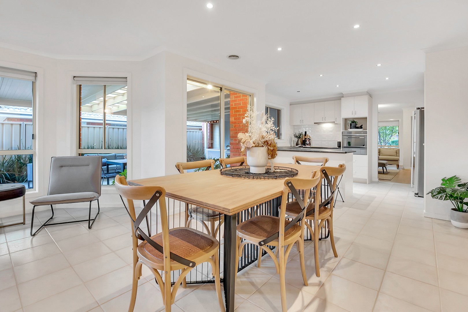 60 Lakes Drive, Craigieburn, VIC 3064, Craigieburn - Thumbnail 4