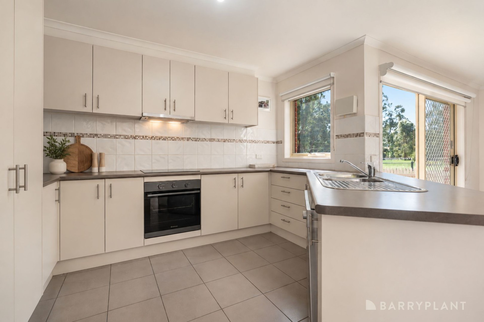 60 Melissa Way, Pakenham, VIC 3810 - Thumbnail 2 - 16/09/2026