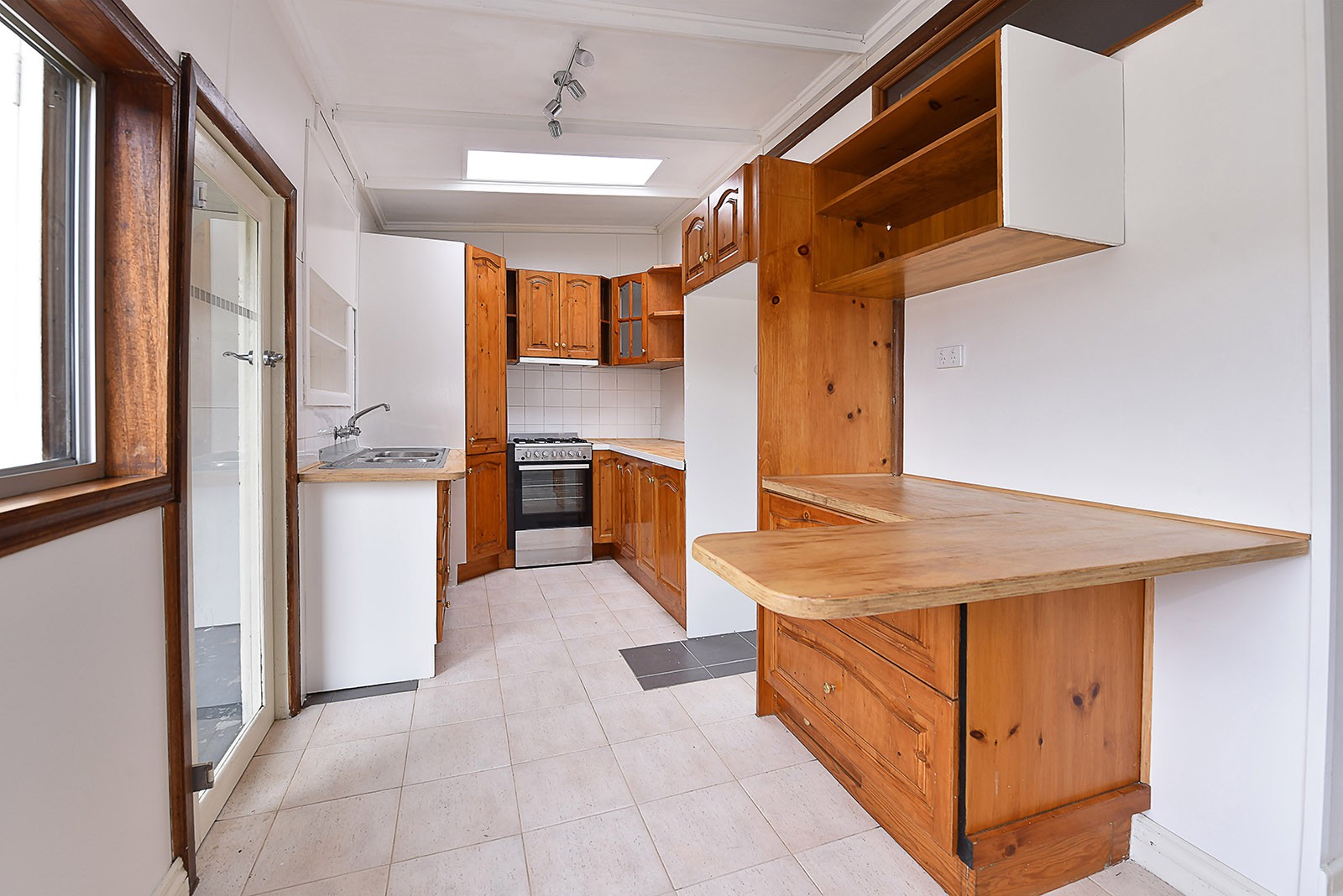60 Melville Road, Brunswick West, VIC 3055, Brunswick West - Thumbnail 3