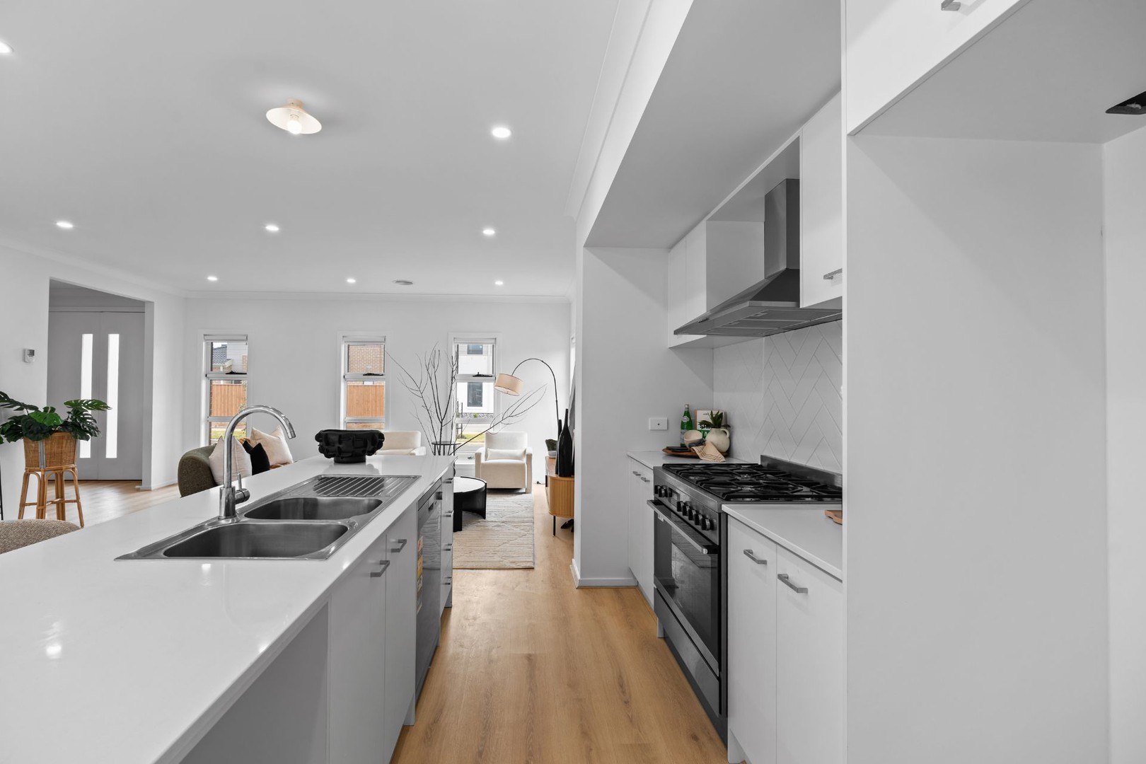 60 Newforest Drive, Aintree, VIC 3336, Aintree - Thumbnail 4