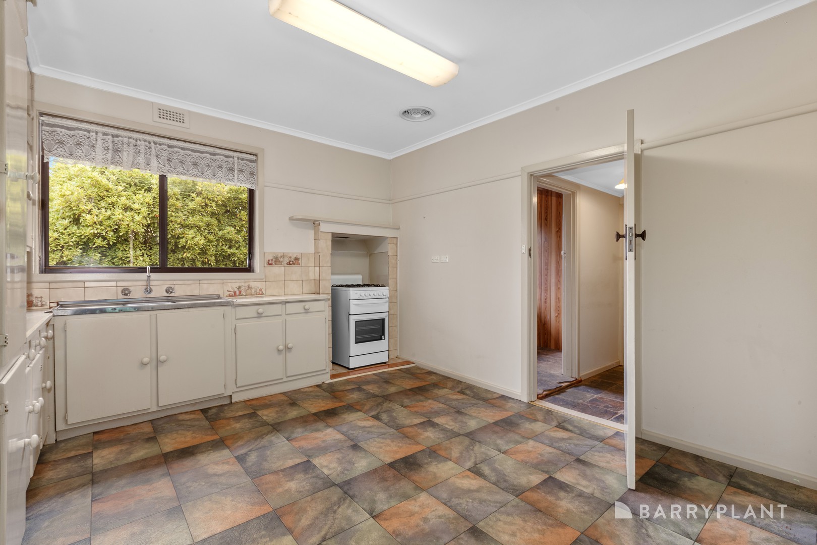 60 Pinniger Street, Broadford, VIC 3658, Broadford - Thumbnail 2