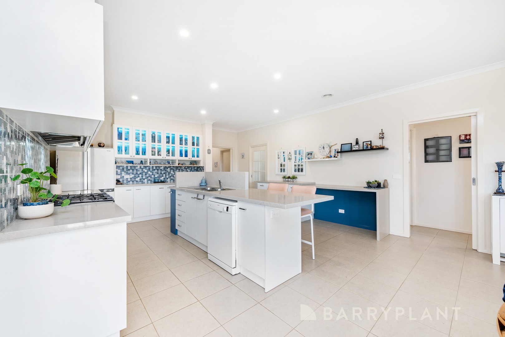 60 Tundra Esplanade, Werribee, VIC 3030, Werribee - Thumbnail 4