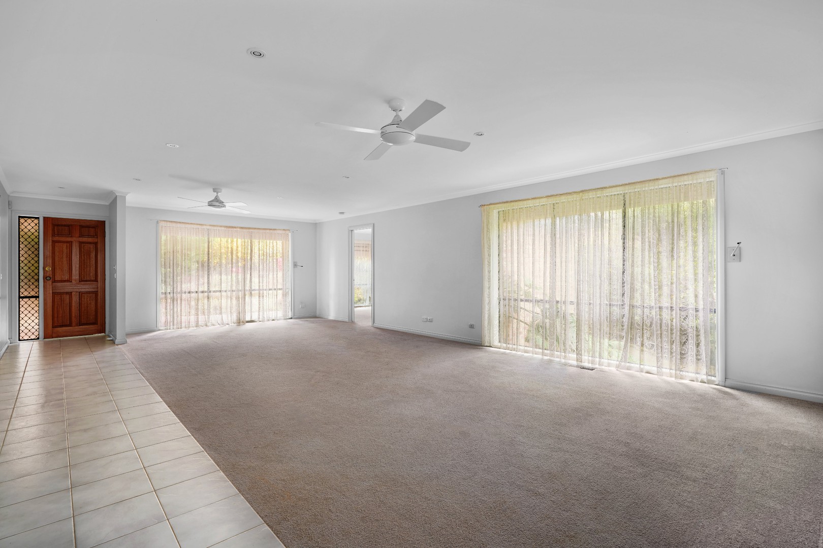 60 Winyard Drive, Mooroolbark, VIC 3138, Mooroolbark - Thumbnail 2