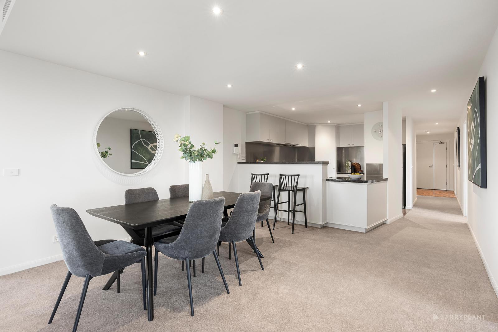 6005/2 Sovereign Point Court, Doncaster, VIC 3108 - Thumbnail 2 - 19/06/2024