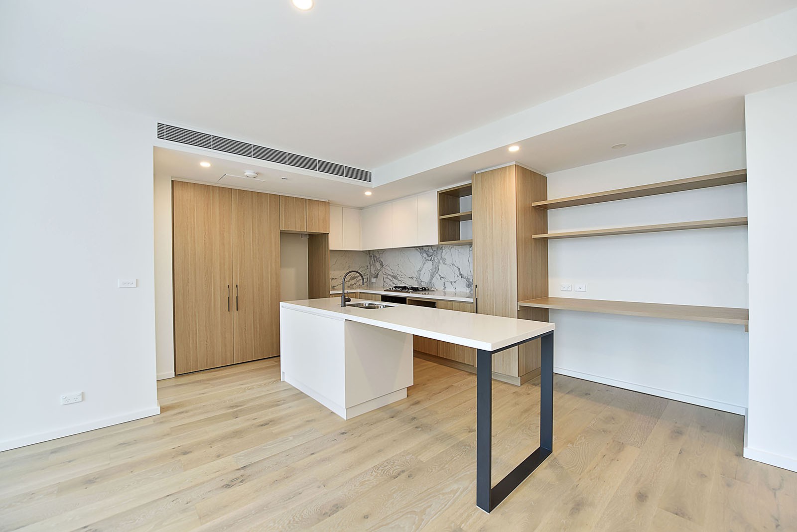 602/10 Young Street, Moonee Ponds, VIC 3039, Moonee Ponds - Thumbnail 2