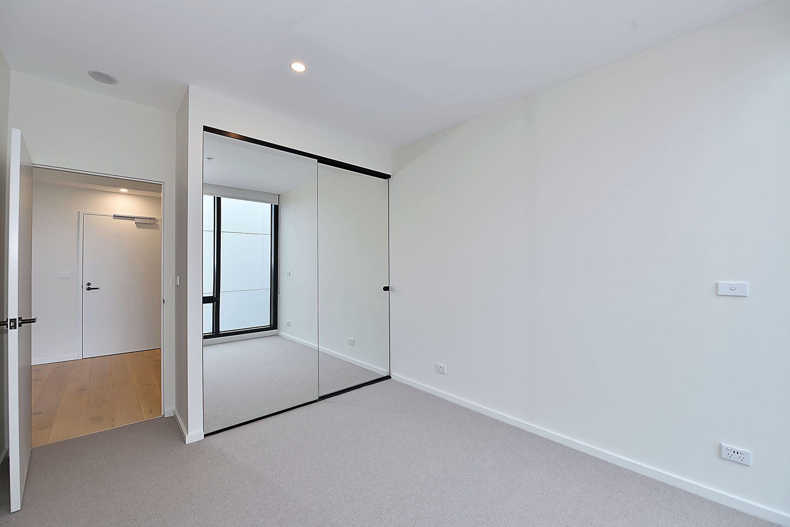 602/10 Young Street, Moonee Ponds, VIC 3039, Moonee Ponds - Thumbnail 5