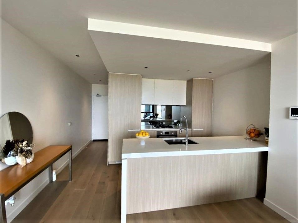 602/19 Russell StreetEssendon, VIC 3040, Essendon - Thumbnail 2