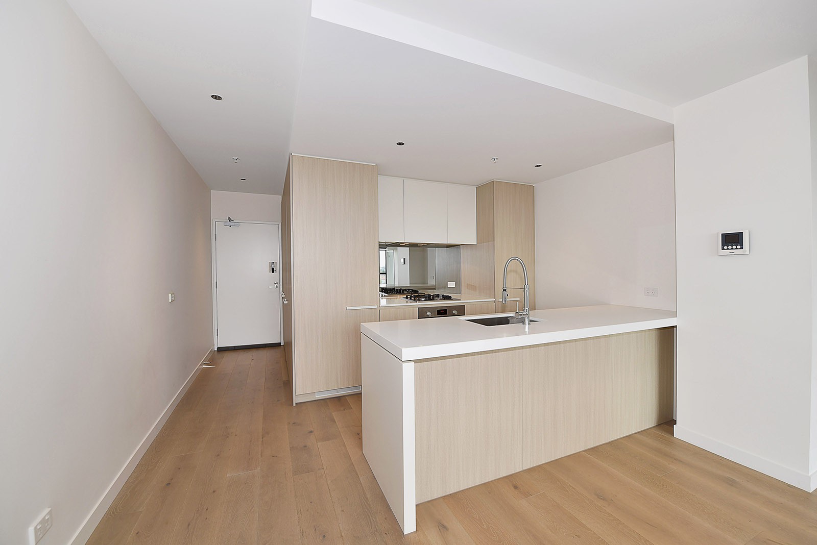 602/19 Russell Street, Essendon, VIC 3040 - Thumbnail 1 - 18/03/2022