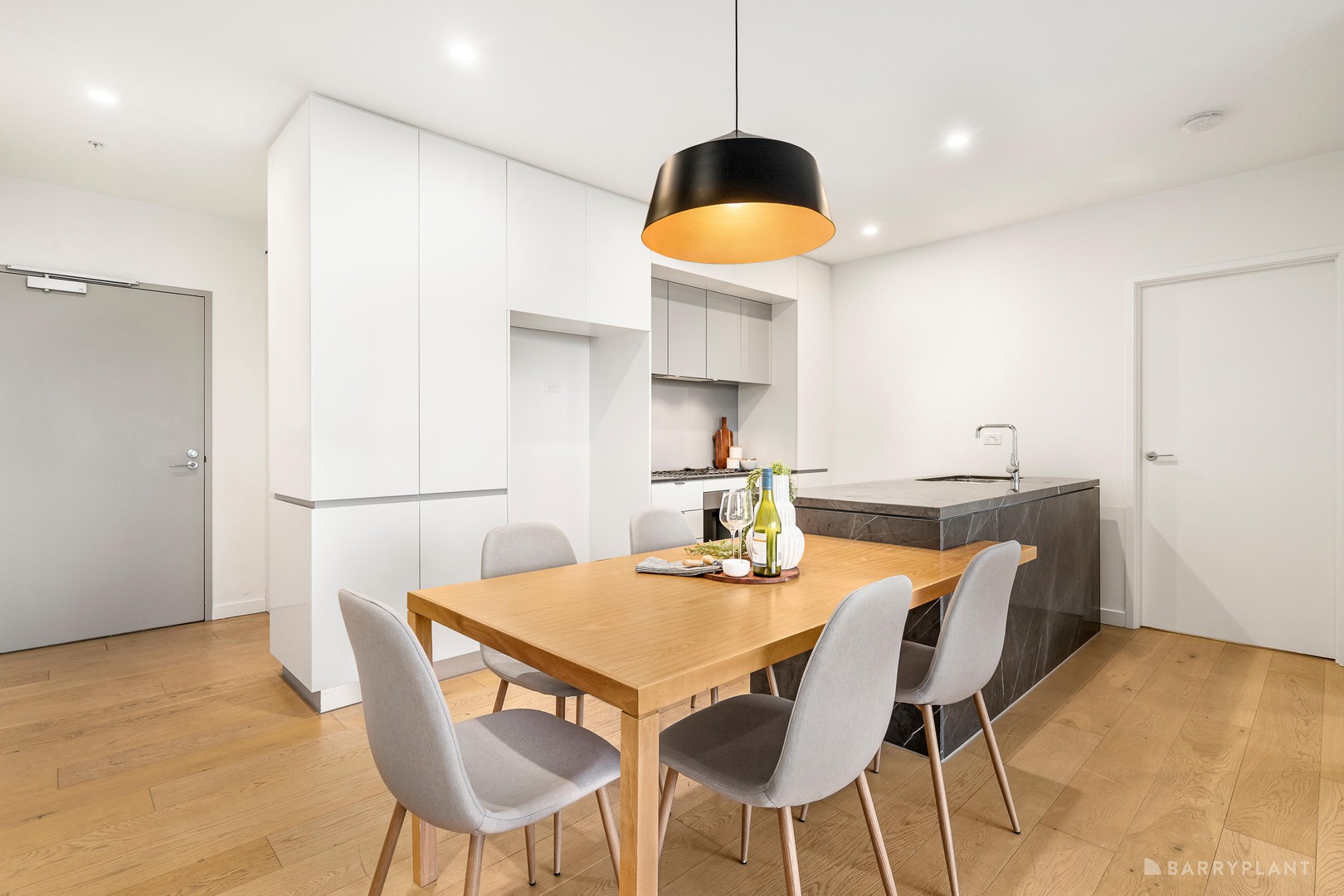 603/5 Sovereign Point Court, Doncaster, VIC 3108, Doncaster - Thumbnail 4