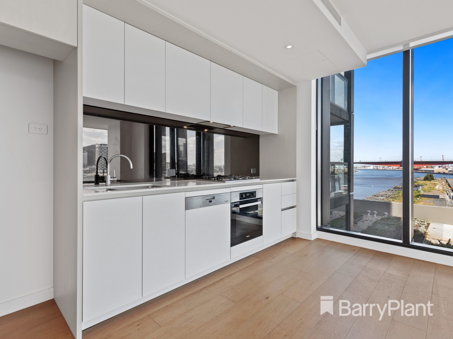 604/915 Collins  Street, Docklands, VIC 3008, Docklands - Thumbnail 2