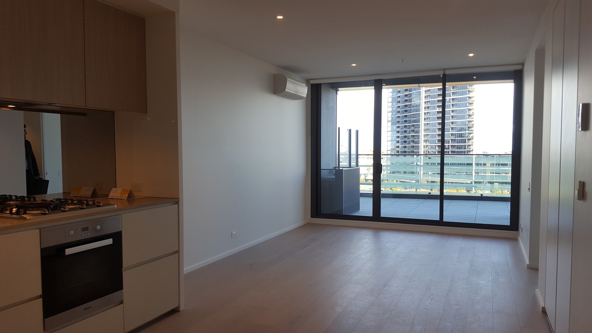 604S/889 Collins Street, Docklands, VIC 3008, Docklands - Thumbnail 3