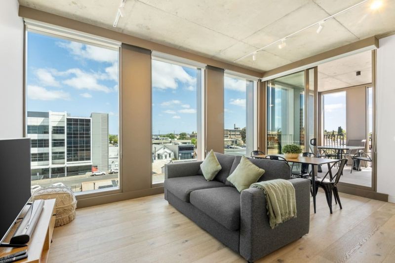 606/44 Ryrie St, Geelong, VIC 3220 - Thumbnail 2 - 02/12/2024