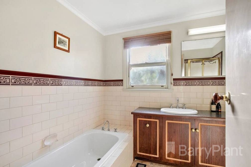 609 Bond Street, Golden Point, VIC 3350, Golden Point - Thumbnail 7