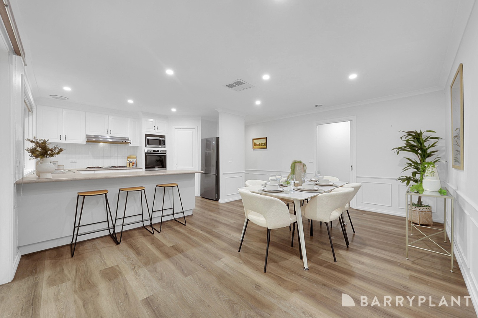 609 The Lakes Boulevard, South Morang, VIC 3752, South Morang - Thumbnail 3